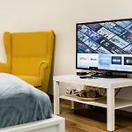 Quiet And Cozy Apartment Near The Danube