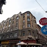 Central Luxy design apartment