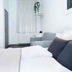 Ideal New Apartment In The Center