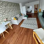 Andrew\'S Castle View Apartment