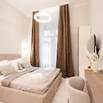 A20 - Boutique Apartment Best Location, By Bqa