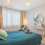 Two-Bedrooms Apartment Cbd Bp