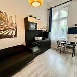Chic Design Studio 2