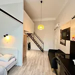 Chic Design Studio 2
