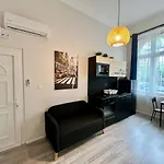 Chic Design Studio 2