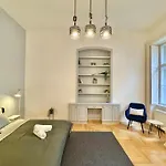 Classic Andrassy