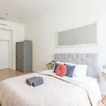 Exclusive Veres Palne Apartment By Cavaland