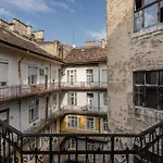 Cedar Hollow Apartment