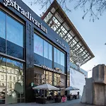 Super Central - Fresh And Modern