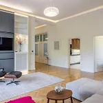 Stunning Rose Hill Premium Apartment