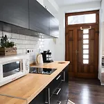 Modern Downtown Retreat At Akacfa 36