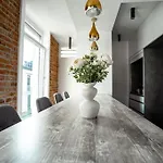 Karinflats Deluxe - The Cream Penthouse Apt