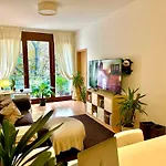 Kazinczy Downtown Apartment