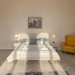 Opera Luxury Resident
