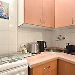 Retro-Metro Apartment