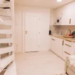 Stylish Apartments At Ruin Pub District