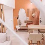 Stylish Apartments At Ruin Pub District