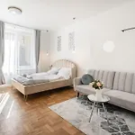 D71 - Dob 71 Central Cozy Suite - Best Location By Bqa