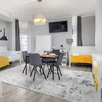 Downtown Apartment House Orange
