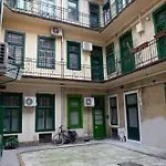 Barbaras Authentic Apartment