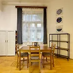 K16 Central Spacious 2Br