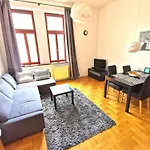 Gozsdu Apartment