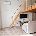 Calm And Elegant Apartment With Ac In The Downtown