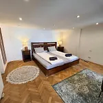 Cedar Inn Budapest - Palace District