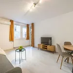 Cozy Sweet Hideaway Apartment In The Heart Of Budapest