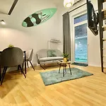 Rock Mary\'S Mini Studio