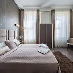 Dohany Dreamy Delight Luxury Apt With Sauna