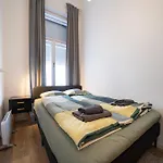 The Grove Hideaway Central 2Br Retreat