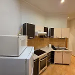 Ekszerdoboz A Varos Koezepen