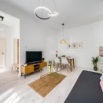Klauzal Home By Stn