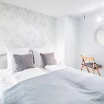 Greenlight 2 Bedroom Apartment Brody 17