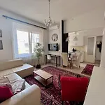 Standard Apartment By Hi5 - Karoly 23