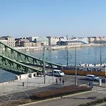 Green Bridge