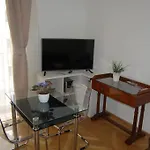 Budapest Downtown Apartments With Balcony & Optional Garage & Restaurant In The Building