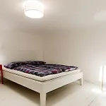 Clove Apartment