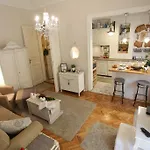 D.Five Vintage Apartment At Basilica