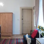 Friendly Home In The Center