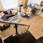 Dr. House Apartment