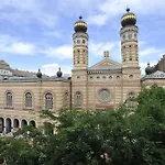 Synagogue Dream Home In The Center