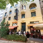 Budapestay Apartments