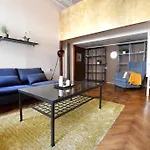 Budget Apartment by Hi5 - Október 6 Str 4