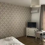 Budapest Downtown Apartments With Balcony & Optional Garage & Restaurant In The Building