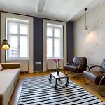 Designer Dream Home In The Absolute Center