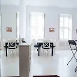 Splendid Trees Apartment