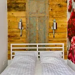 Bpm - Downtown Studio And Luxury Apartments