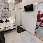 Sweet Dreams At King Street Silver